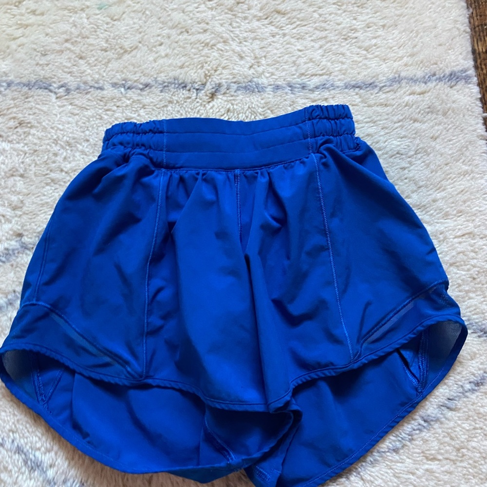 symphony blue lululemon shorts 4”